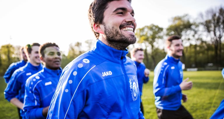 Trainingspakken ontwerpen en bedrukken TeamShirts